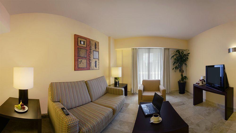 Fiesta Inn Coatzacoalcos Exterior foto